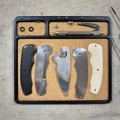 Khay đựng phụ tùng cho việc bảo trì dao