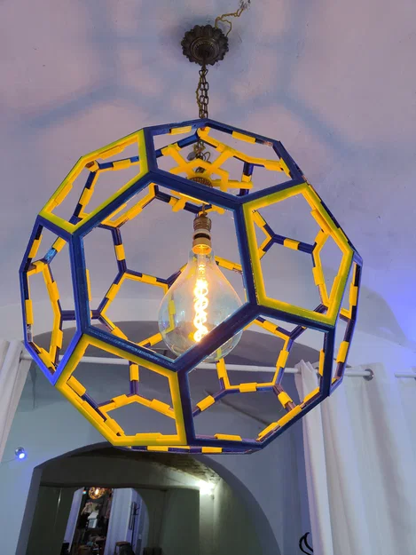 Đèn Tưởng Niệm Ukraine - Image 1