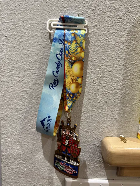 Kẹp để Bằng khen và Treo Tường - Image 1