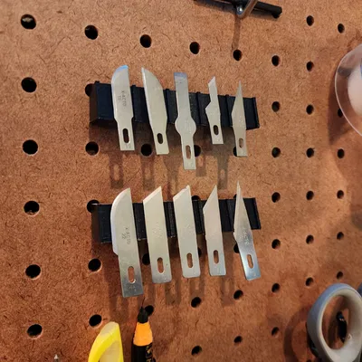 Giá đỡ dao X-Acto gắn bảng Pegboard