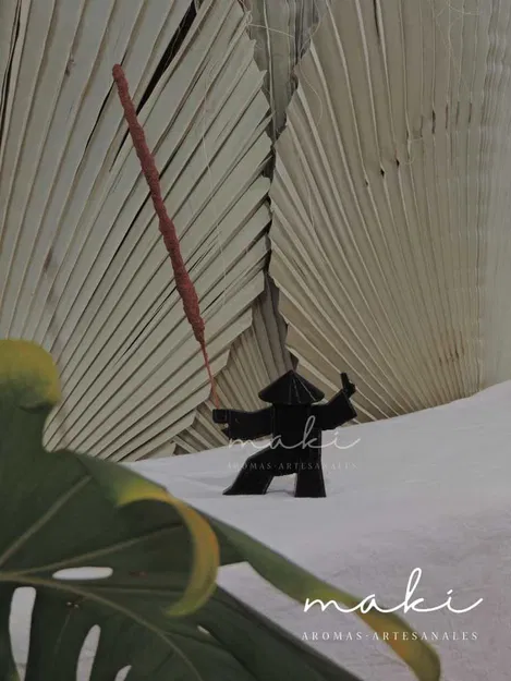 Chân cắm nhang Samurai theo phong cách Pinterest - Image 2