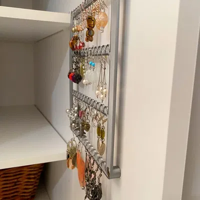 Giá Treo Bông Tai Hàng Hiệu