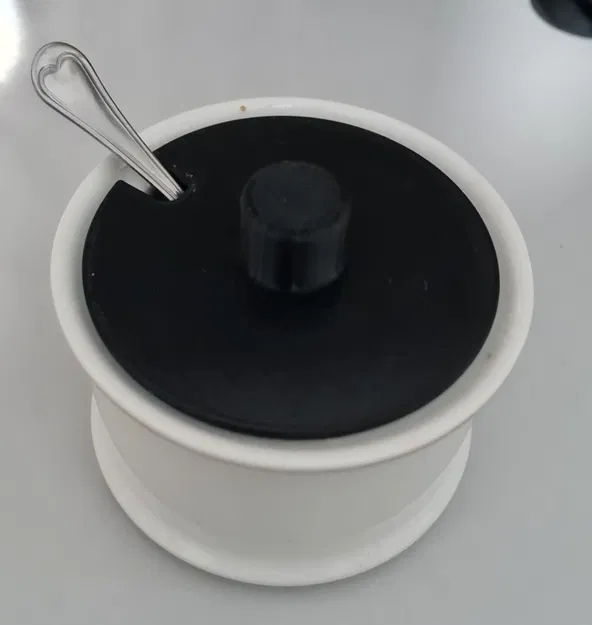 Nắp bình đường có lỗ cắm muỗng - Image 1