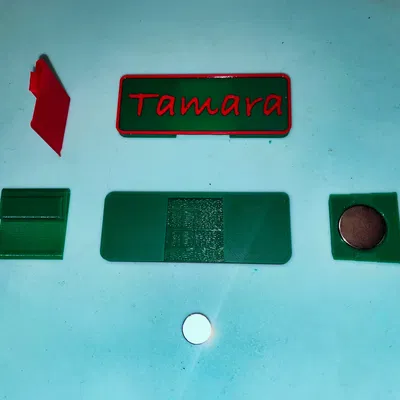 Bảng tên (bán) chuyên nghiệp có kẹp và/hoặc nam châm