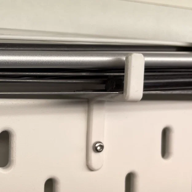Kệ để đồ phía trên bảng IKEA Skådis - Image 1