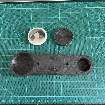 Giá đỡ AirTag kín đáo, dễ lắp cho xe Xiaomi M365