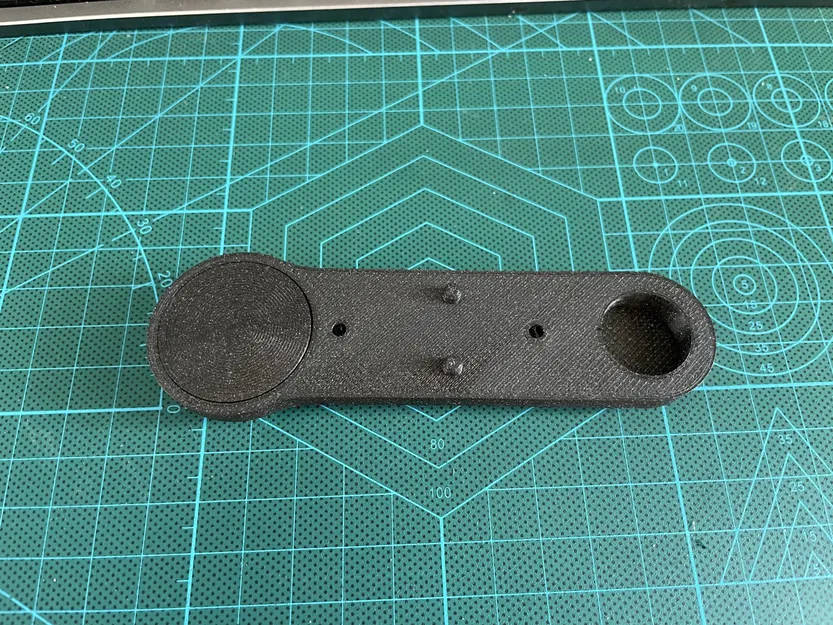 Giá đỡ AirTag kín đáo, dễ lắp cho xe Xiaomi M365 - Image 5