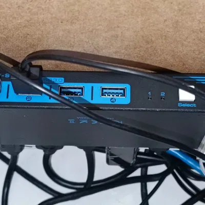 Giá đỡ / Gắn KVM dưới bàn