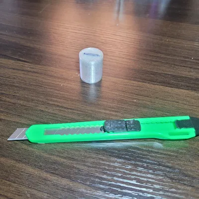 Hộp Đựng Mảnh Dao Rọc Giấy Loại Bẻ