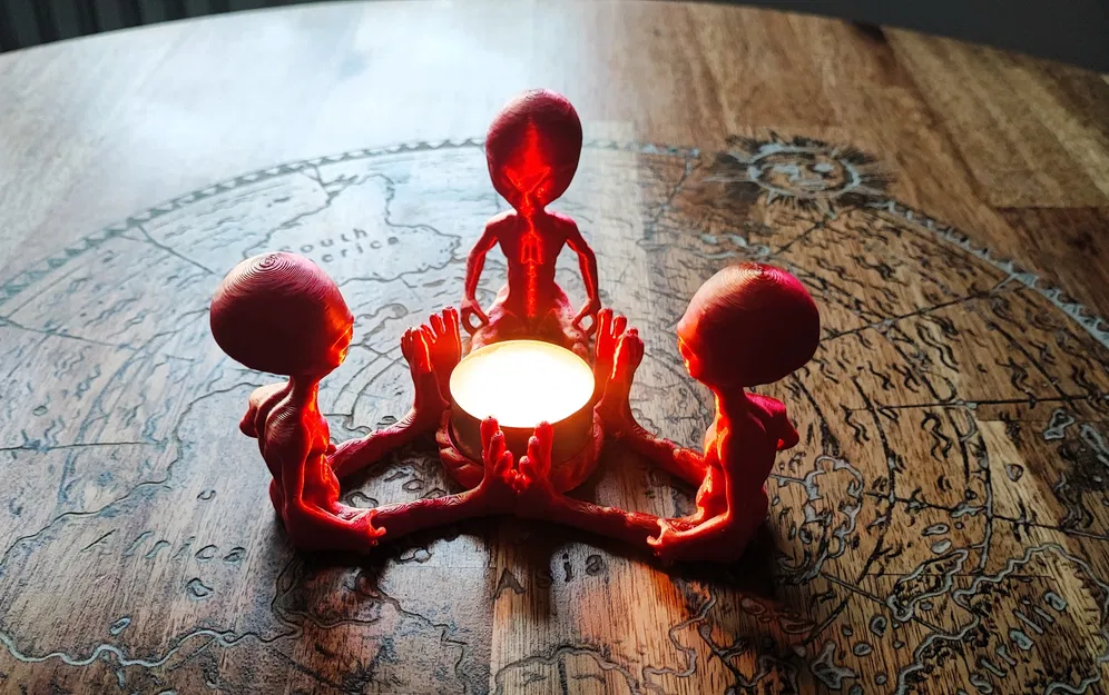 Chân Nến Tealight Hình Người Ngoài Hành Tinh - Image 2