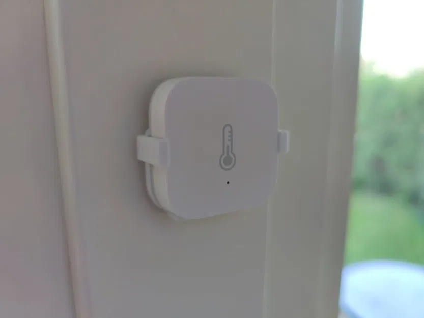 Đế Gắn Cảm Biến Nhiệt Độ Xiaomi Aqara - Image 1