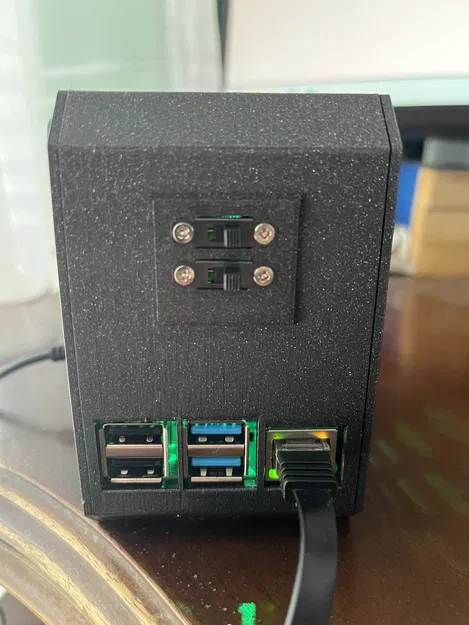 Hộp Raspberry Pi 4 có công tắc quạt và đèn LED - Image 3