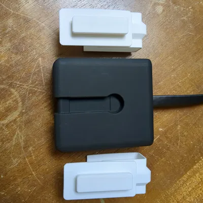 Kẹp Bàn Có Đế Gắn USB-C Hub Cable Matters