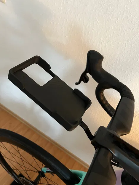 Giá đỡ Wahoo cho iPhone 13 Pro có ốp lưng - Image 1