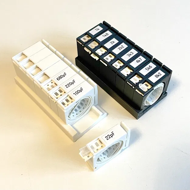 Hộp Đựng Băng Keo SMD - Image 1