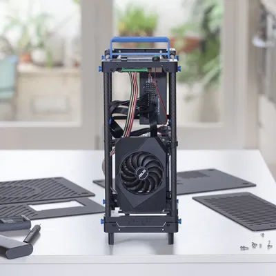 CASE "SPACE CASE": Vỏ máy tính Mini-ITX SFF