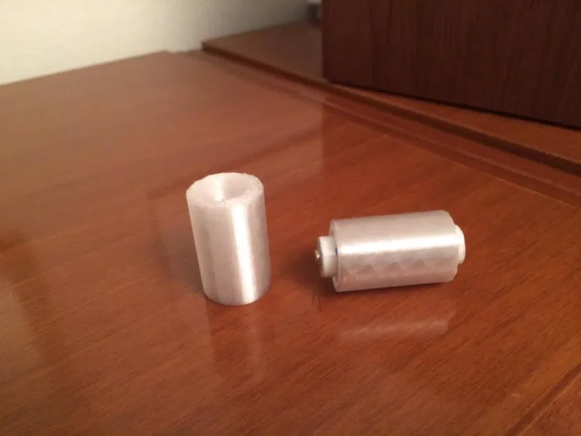 Adapter pin - từ AA sang C - xài pin sạc ngon lành - Image 1