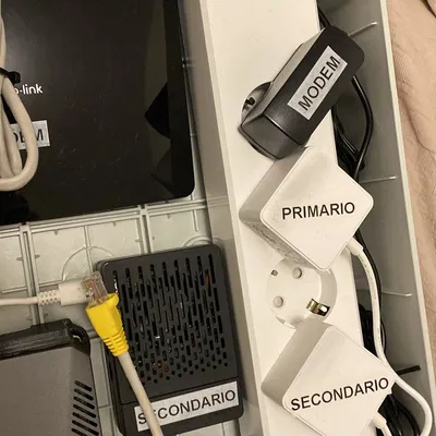 Chân đế/ Giá đỡ/ Móc treo Meross