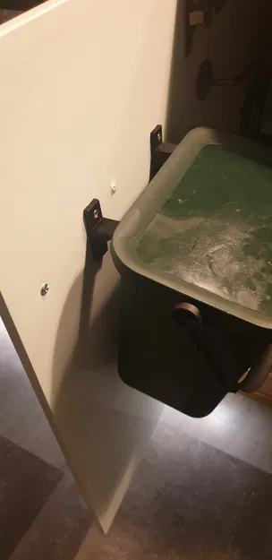 Kệ giữ thùng rác ủ phân hữu cơ - Image 1