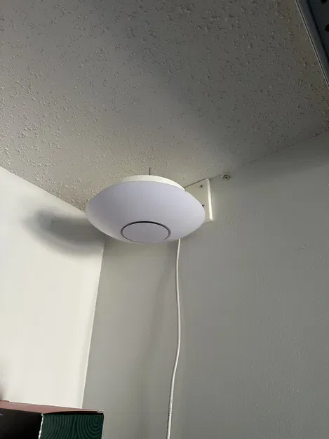 Giá đỡ gắn tường cho Ubiquiti Unifi U6 Enterprise AP - Image 6