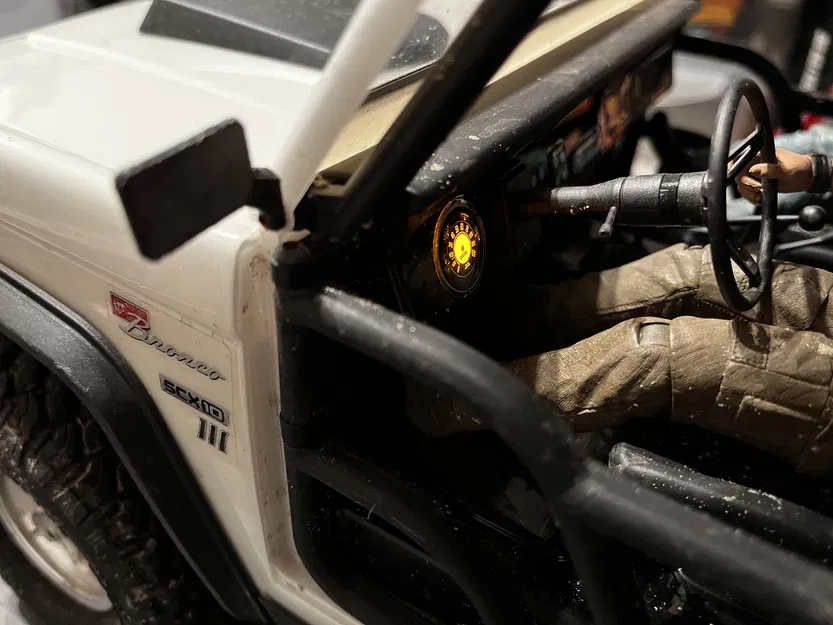 Bộ phận giữ đèn cụm đồng hồ Axial Early Bronco - Image 1