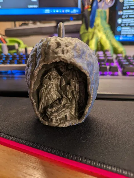 Mô Hình Chúa Giáng Sinh Hình Quả Sồi Trang Trí Có Lỗ LED - Image 3