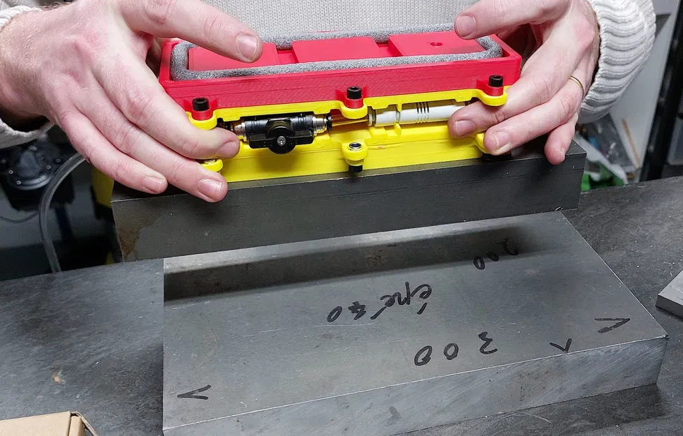 Bàn Hút Chân Không / Vacuum Table - Image 7