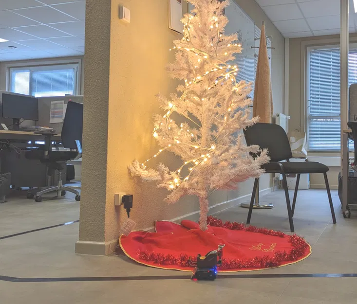 ChocoBot Giáng Sinh - Robot Phát Kẹo - Image 3