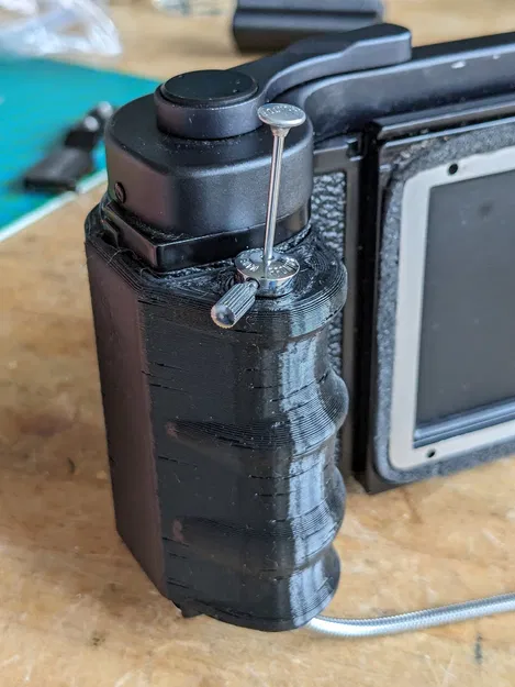 Tay cầm và nút bấm cáp máy ảnh Mamiya Press - Image 2