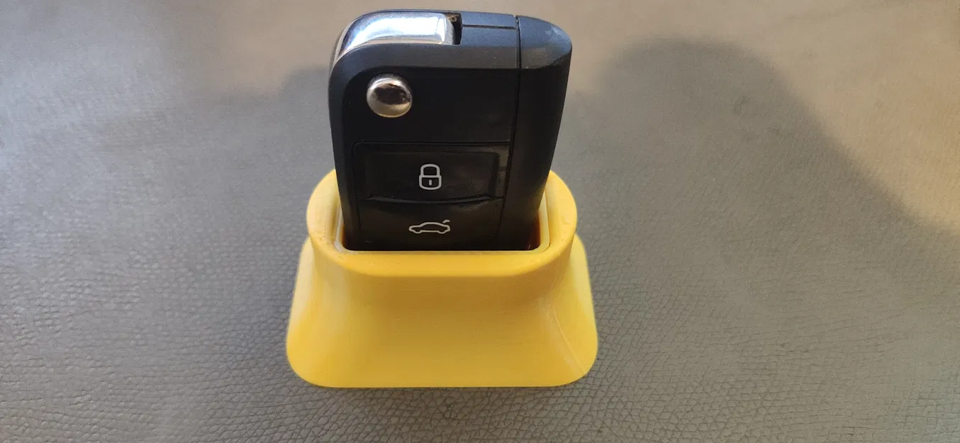 Chân đế giữ chìa khóa Octavia 3 - Image 1