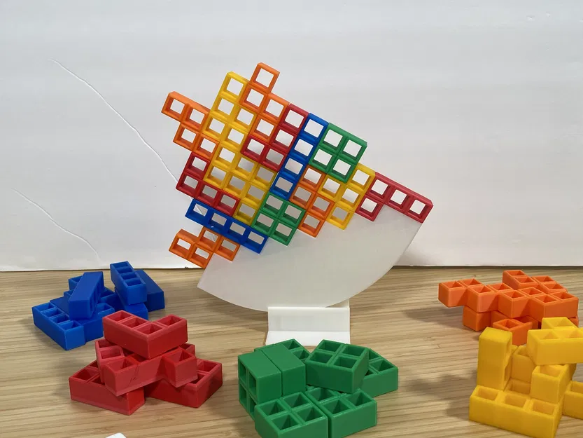 STOLI - Trò Chơi Tiệc Tùng In 3D - Image 2