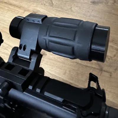 Nắp Che Ống Kính Lúp Vector Optics