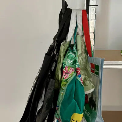 Móc Treo Kệ Bằng Dây Rút