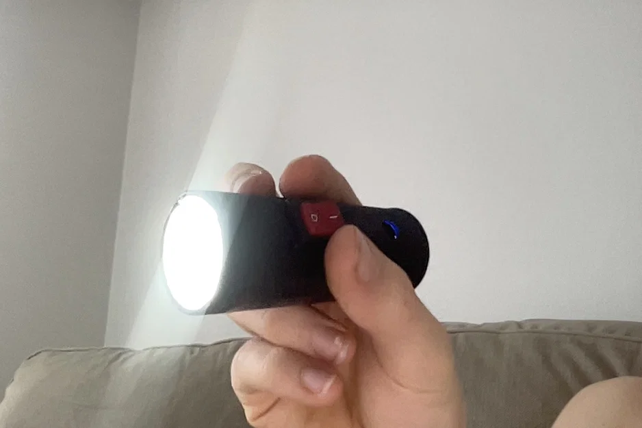 Đèn pin sạc lại được - Image 1