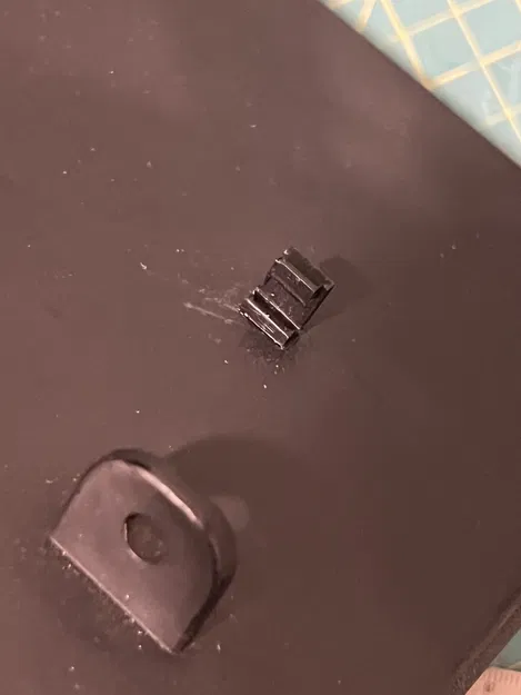 Lẫy hộp đồ trung tâm phía sau cho Audi TT - Image 1