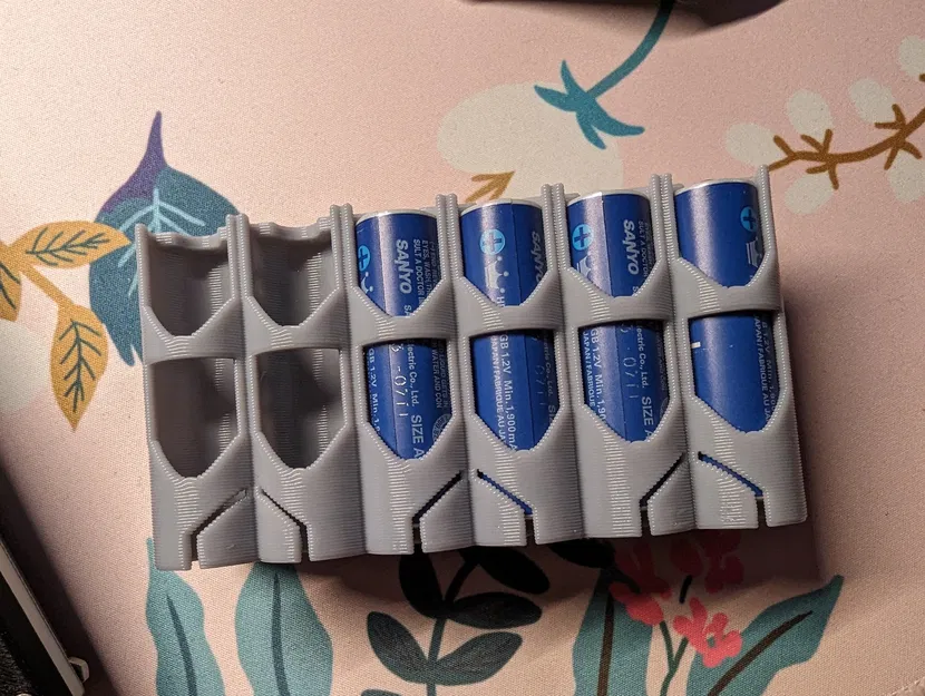 Hộp Đựng 12 Viên Pin AA - Image 1