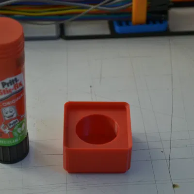 Giá đỡ Cây keo Dán Gridfinity 1x1 (Size Pritt 20g)