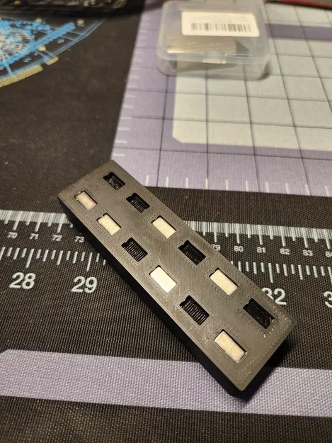 Kệ Đựng Pod XROS Có Nam Châm - Image 5