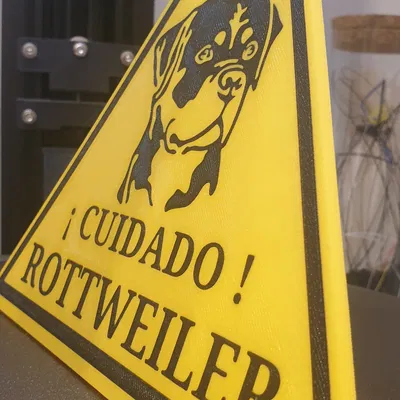 Coi Chừng Chó Rottweiler