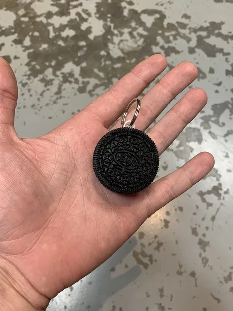 Khuôn Giữ AirTag Hình Oreo - Image 1