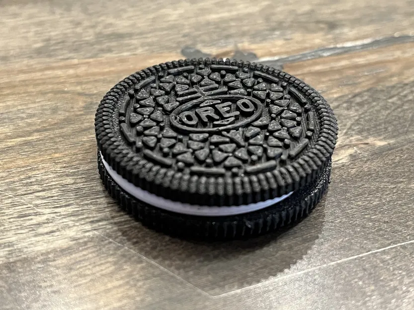 Bánh Oreo Thực Tế (Tỷ Lệ 1:1) - Image 1