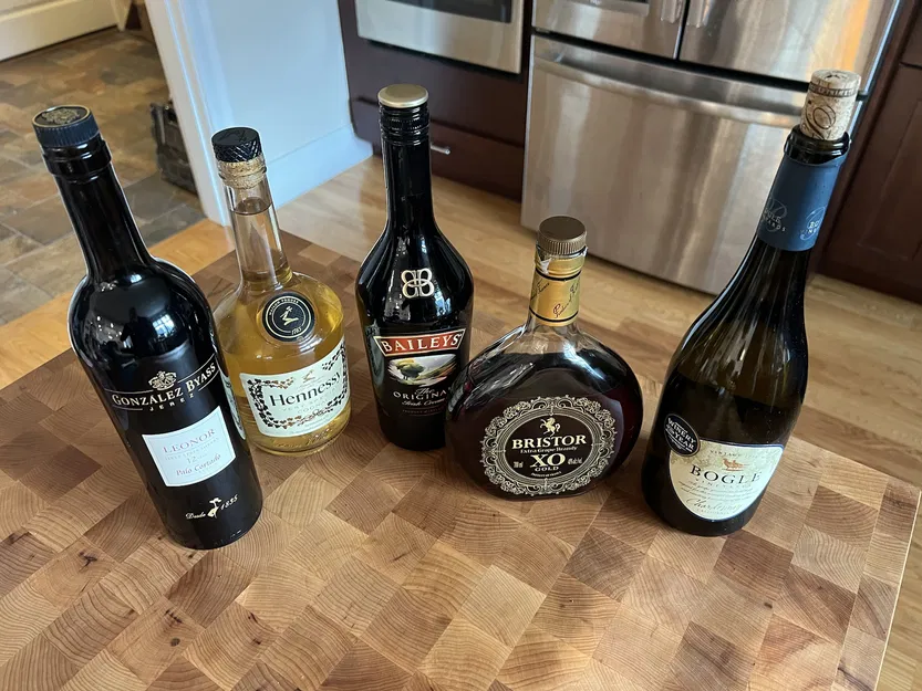 Rượu Thần: Làm Chai Rượu Của Bạn Treo Lơ Lửng - Image 8