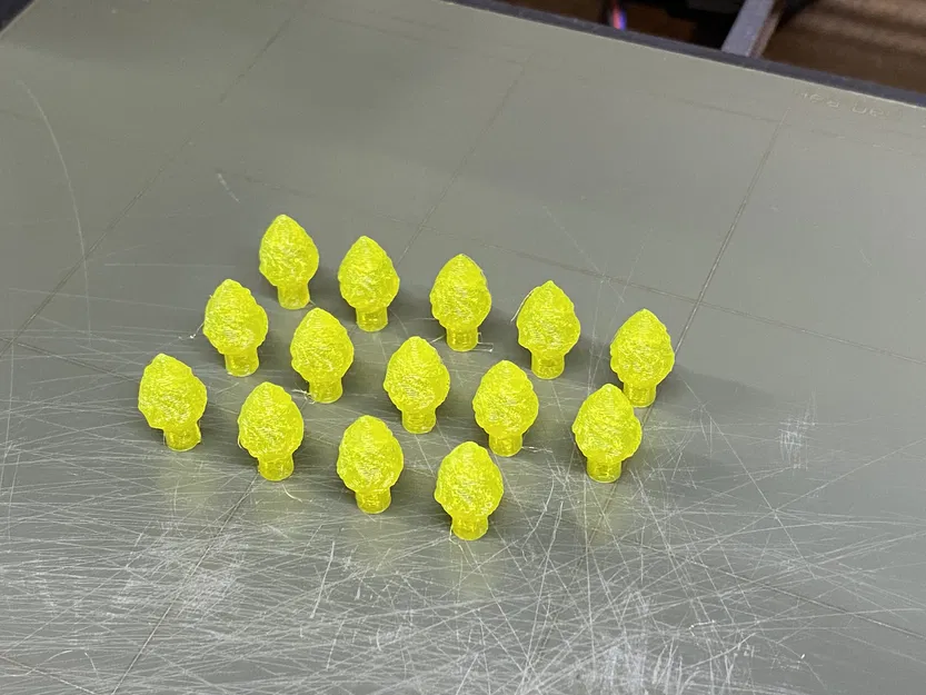 Cây Thông Noel Có Đèn Trang Trí - Image 2