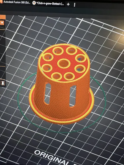 Cốc Click & Grow Có Khe Và Lỗ - Image 1