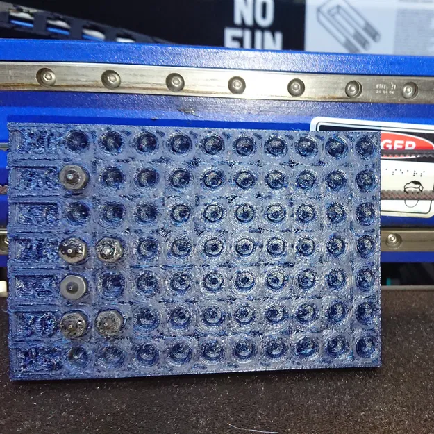 Khay đựng đầu phun có ghi kích cỡ - Image 1