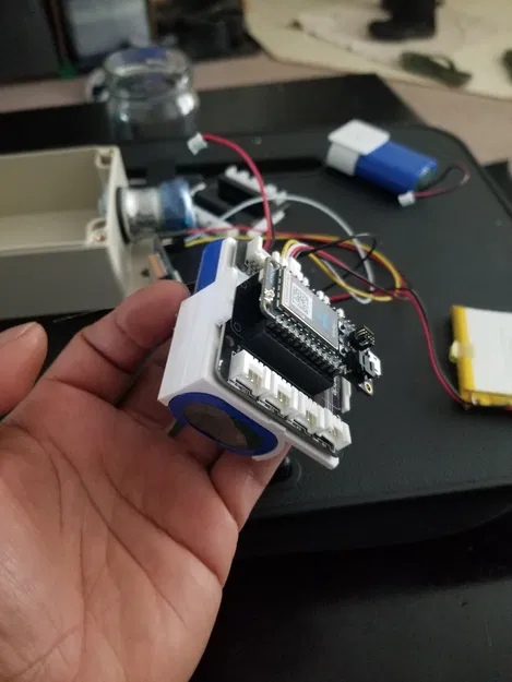 Đế gắn Grove Shield FeatherWing cho Particle có pin LiPo - Image 1