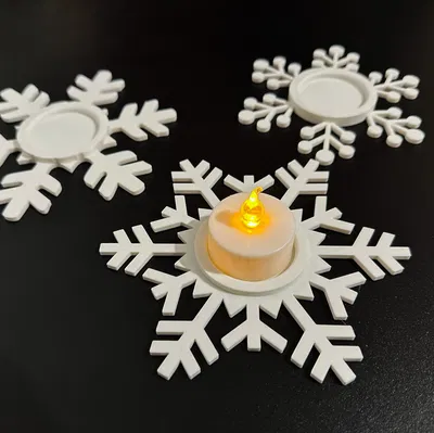 Chân nến đèn LED hình bông tuyết
