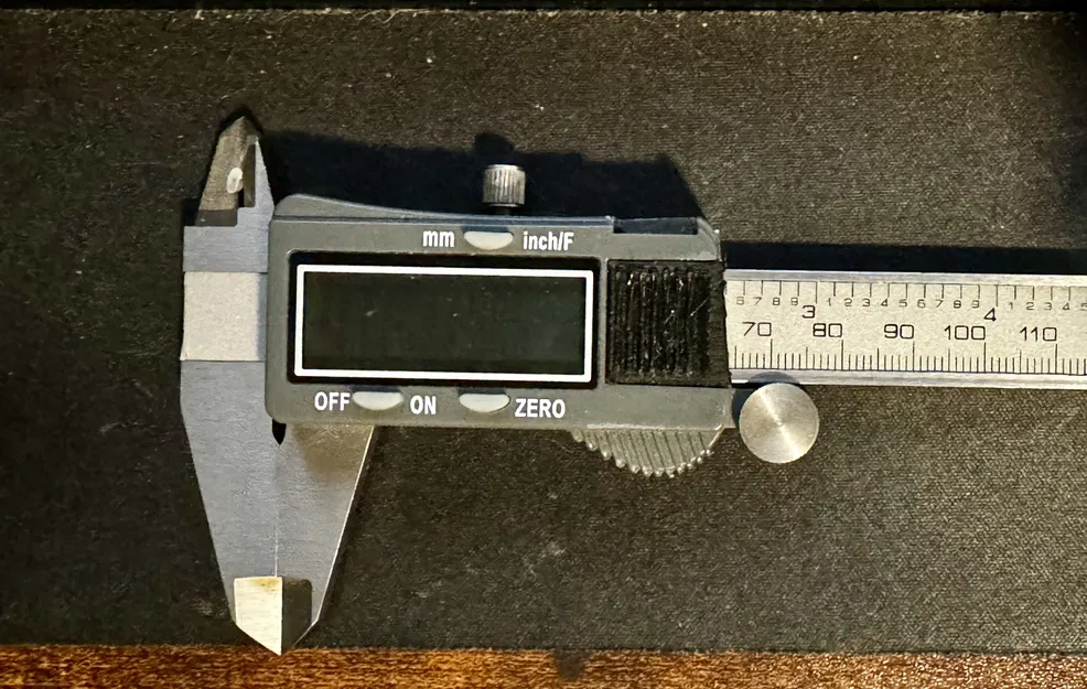 Nắp Pin Cho Thước Kẹp Pittsburgh - Image 1