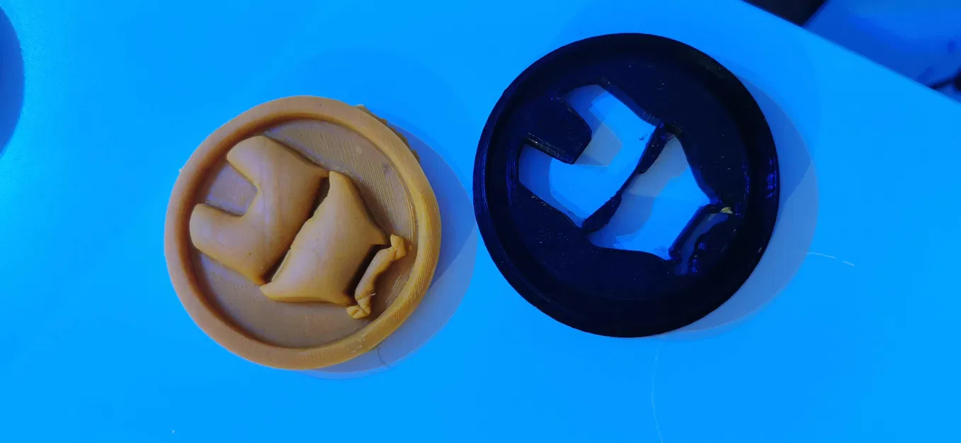 Khuôn Cắt Bánh Iron Man - Image 1