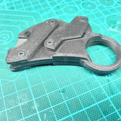 Dao Karambit Gấp với Lưỡi Dao Đa Năng